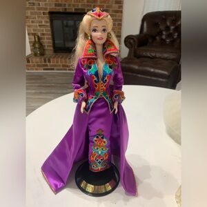 Barbie Royal Splendor Collection Porcelain Doll Limited Edition No Box